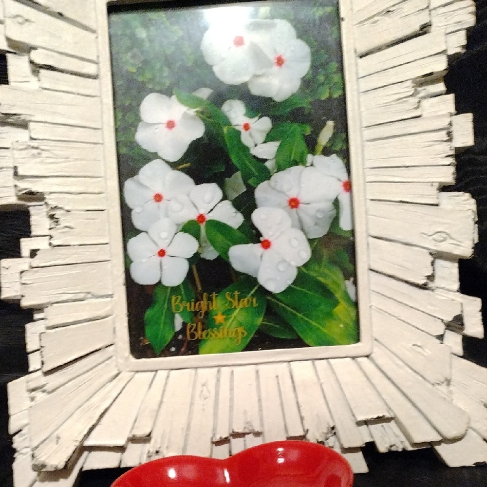 Rustic White Photo Frame - Picture 2 of 4